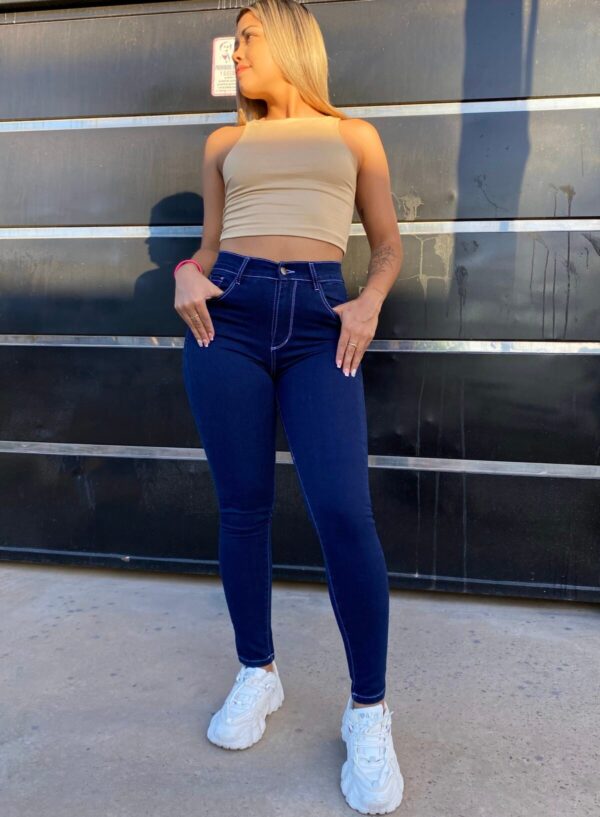Jean Clásico Recto Elastizado Azul Con Costuras Blancas, foto 6