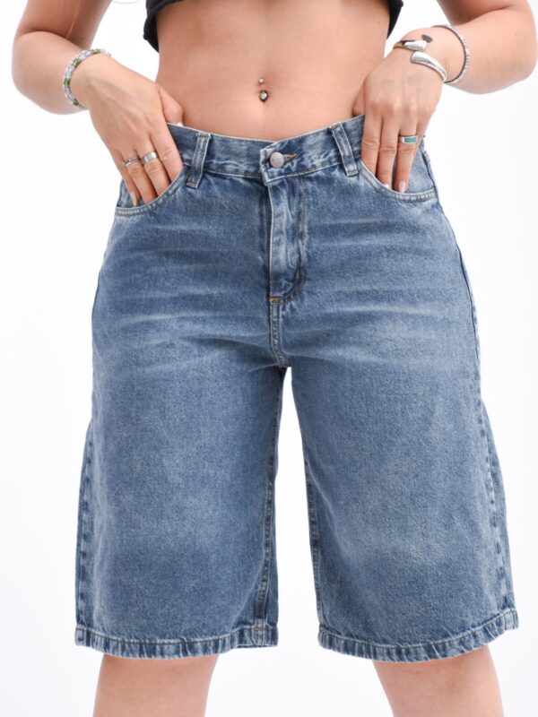 Bermuda Baggy Rígido Azul Localizado